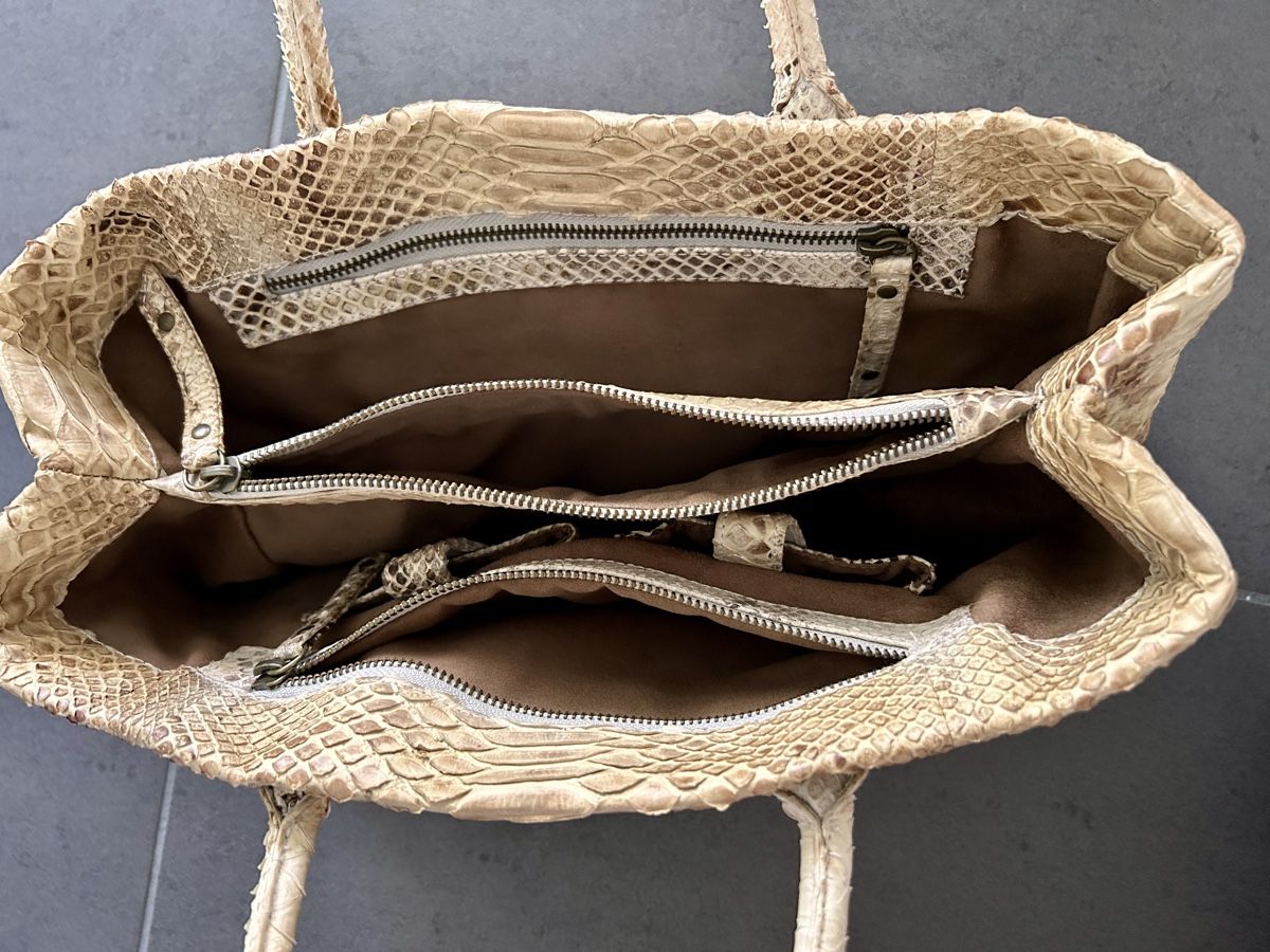 Sacs femmes: Handtasche Beige Krokodil Leder echt – D'occasion à Egliswil par anbe8 2