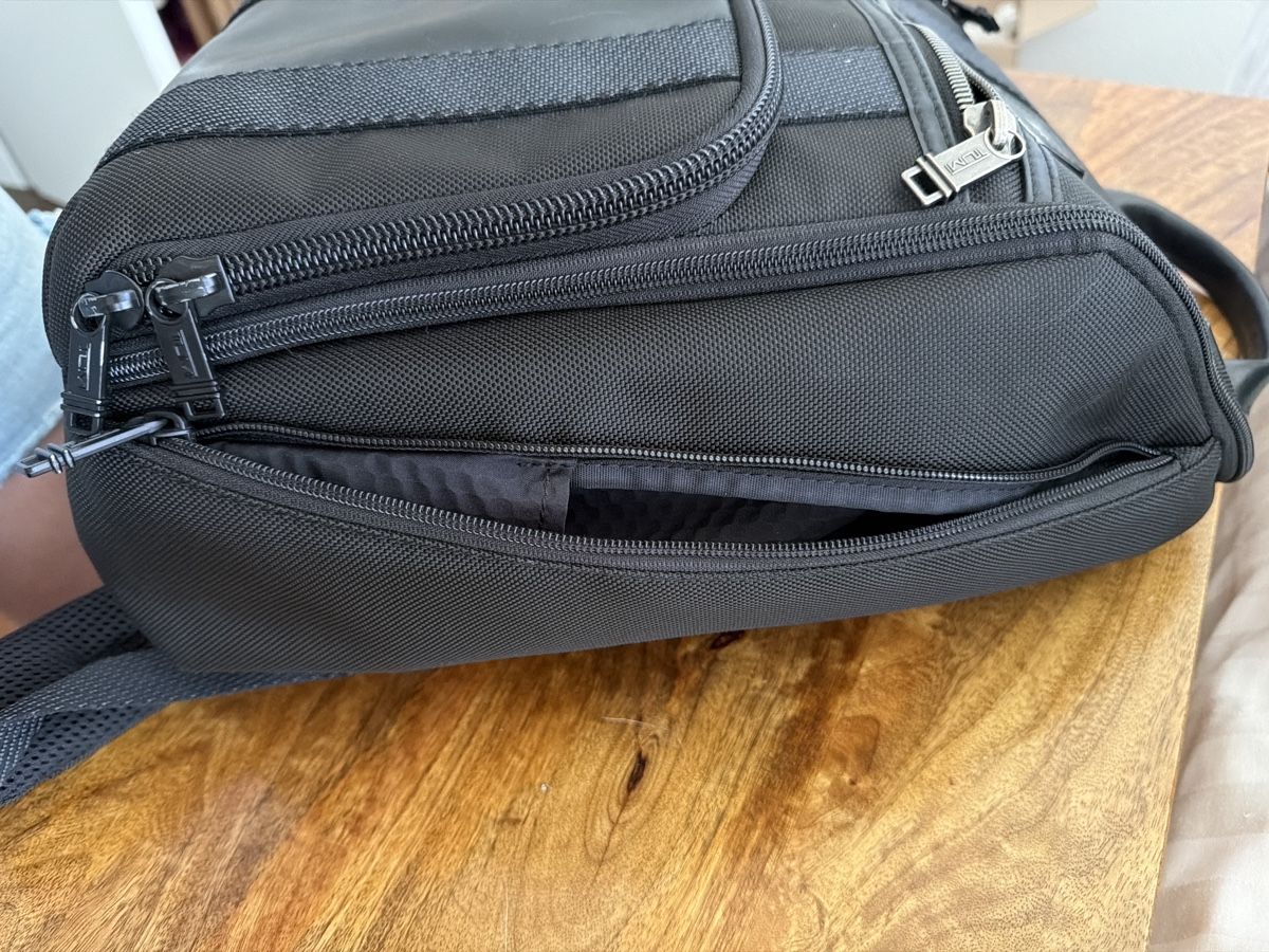 Tumi Rucksäcke: Tumor backpack business / everyday , very high NP – Gebraucht aus Zürich von tan_8nxr 3