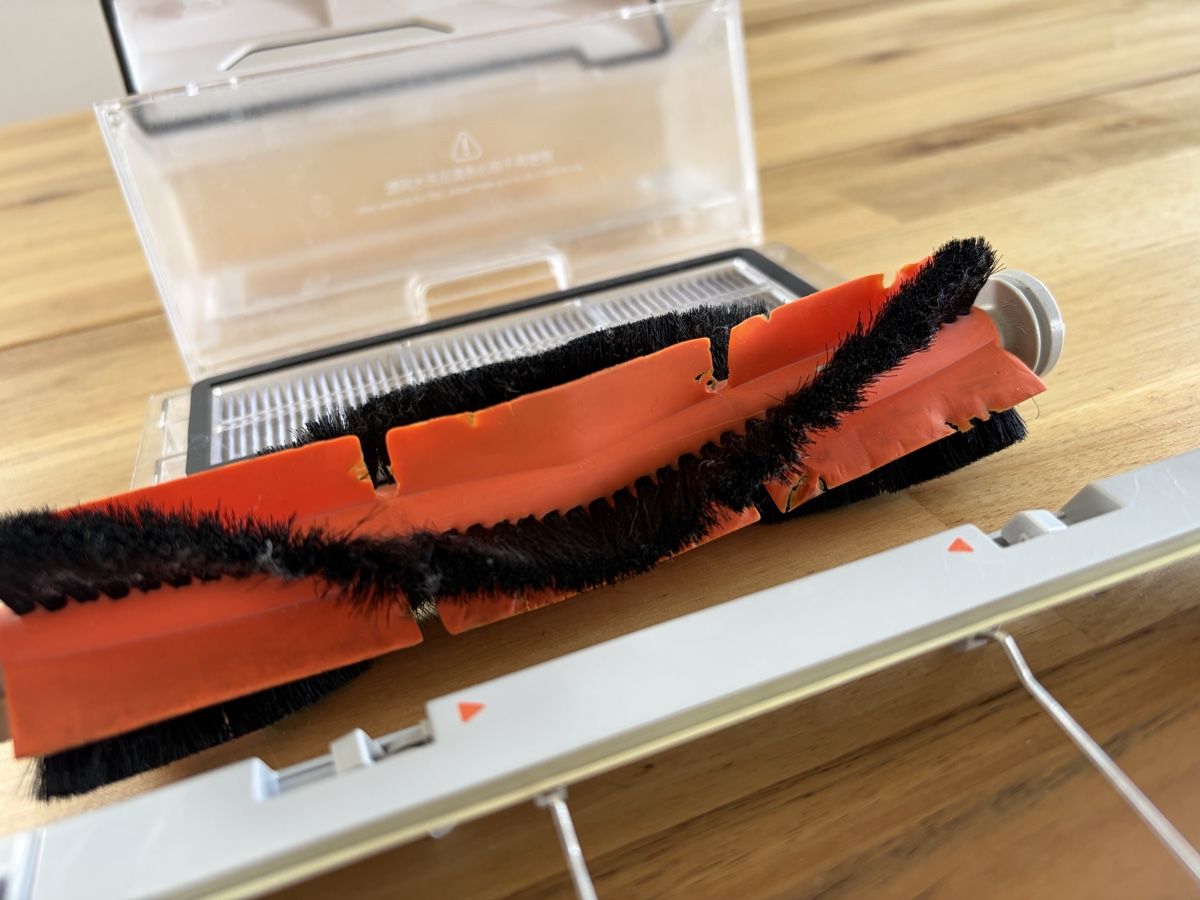 Roborock Aspirateurs & Accessoires: Roborock S502-00 Staubsaugerroboter mit Wischfunktion – D'occasion à Baar par annasorbian 5