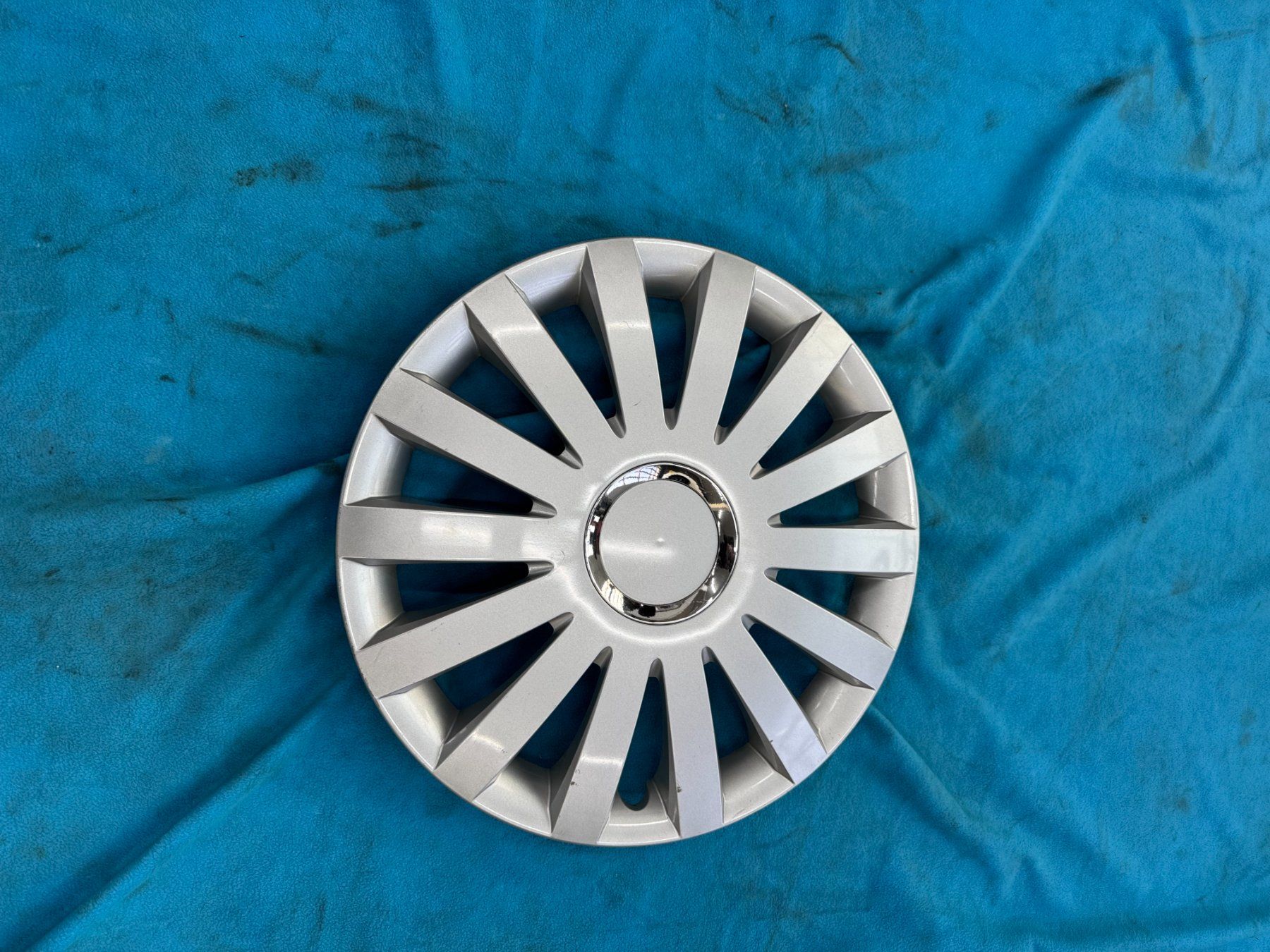 Pneumatici & Ruote complete: 4x Raddeckel 16 Zoll – Usato da Berneck venduto da garagekaufmann
