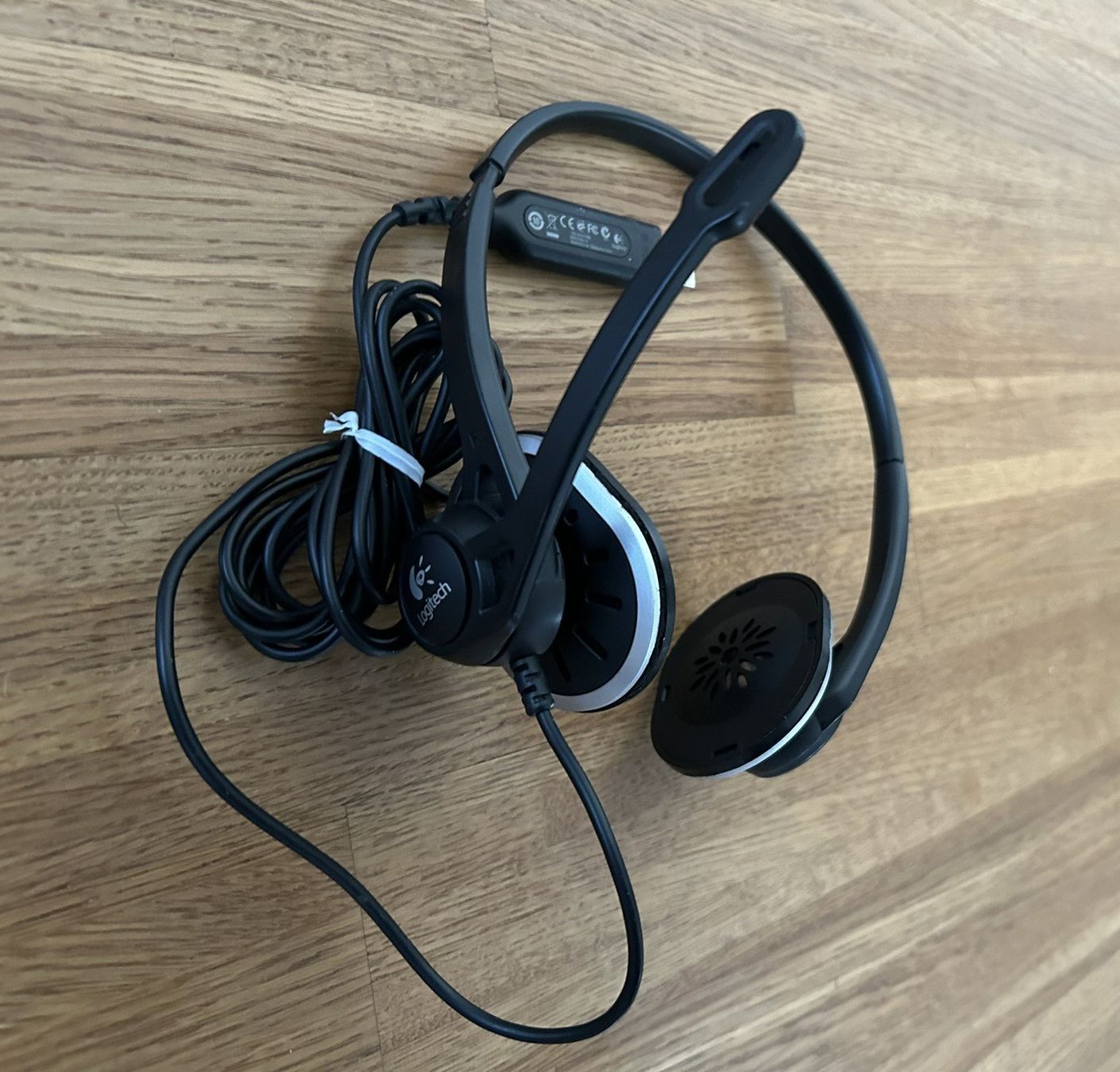 Logitech Kopfhörer: Komfortables Logitech USB-Headset (Casque-micro) – Gebraucht aus Küsnacht ZH von filo_fila8700 1