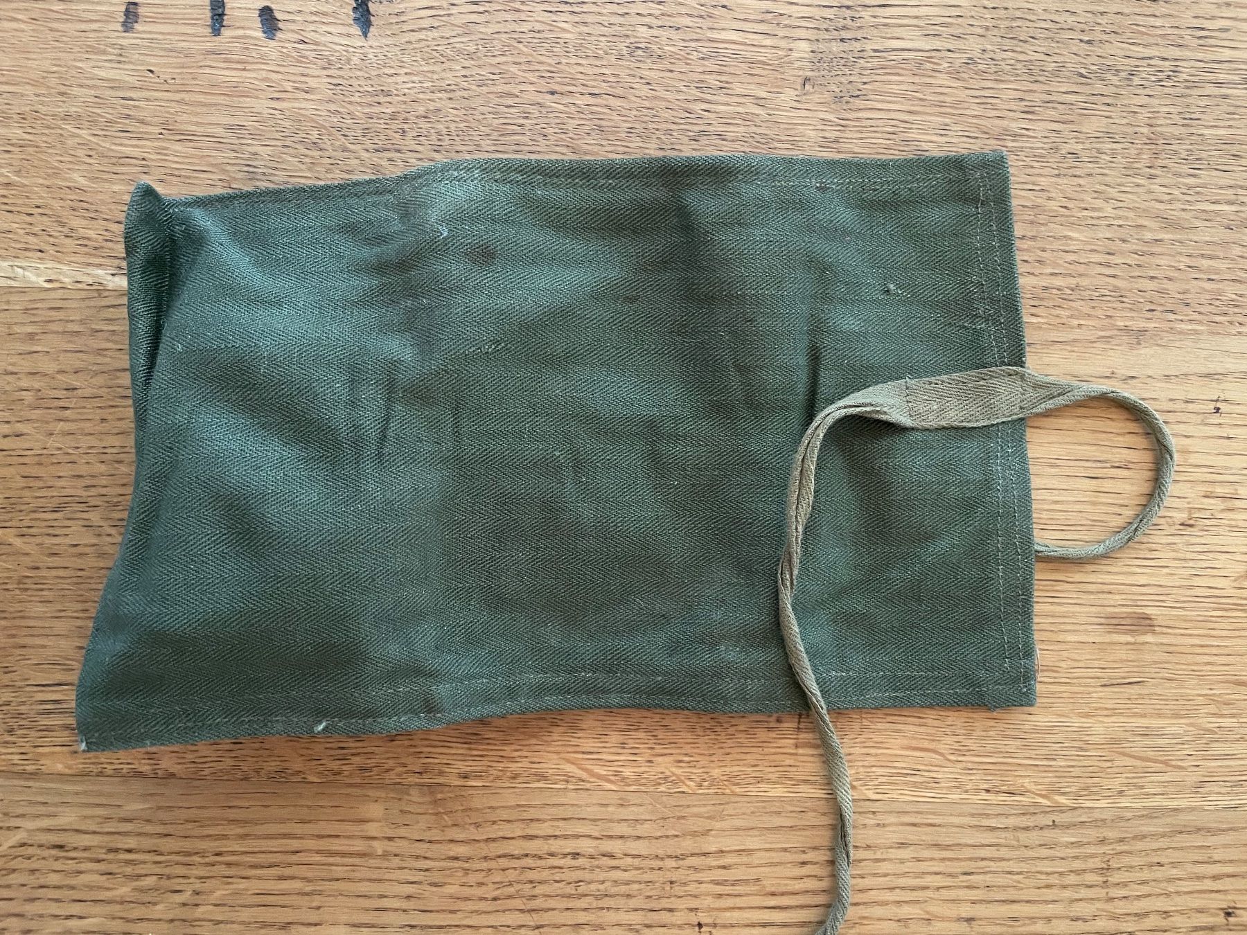 US Army Uniformi: U.S. Army Original WW2 2x sewing kit – Usato da Oberbütschel venduto da Woodie2005 1