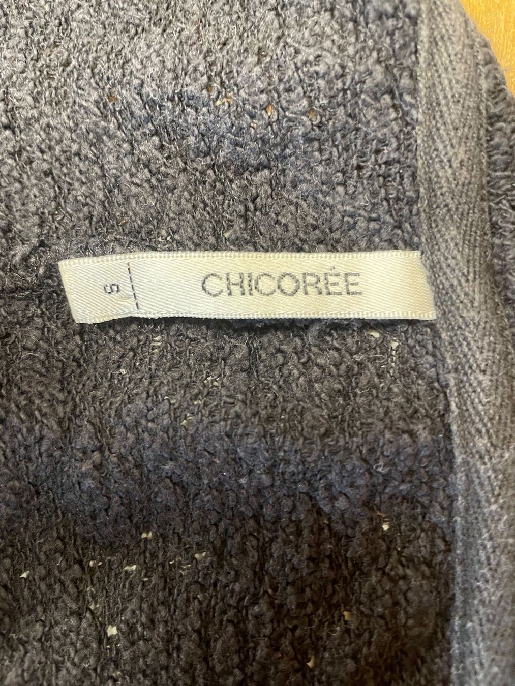Pulls & Sweat-shirts: CHICOREE pull noir S – D'occasion à Lausanne par PlusValue_Lausanne 2