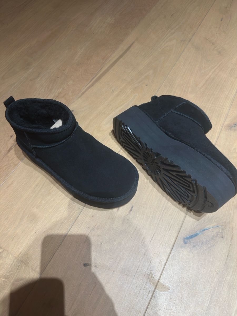Ugg Damenschuhe: UGG Platform Boots New – Neu (gemäss Beschreibung) aus Kriens von lau_xk77 4