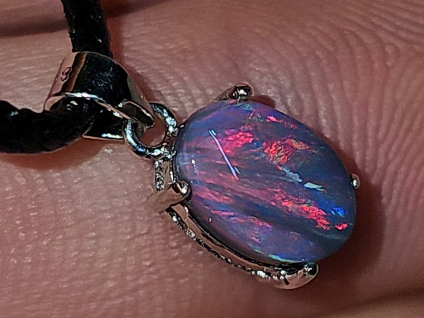 Pietre preziose: Natürlicher australischer Blackopal Silber-Anhänger – Nuovo e nell'imballaggio originale da Uerkheim venduto da Winwinner 3