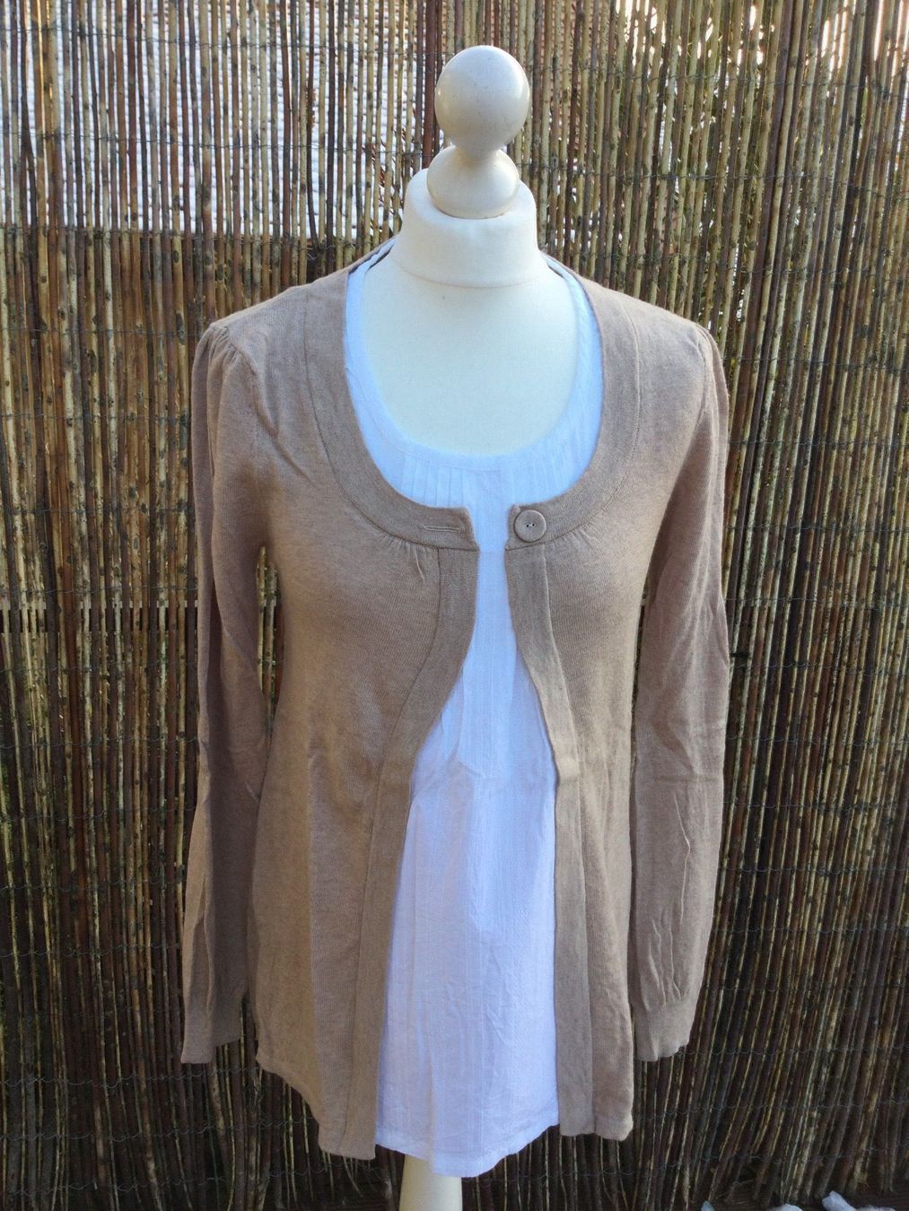 Maglioni & Felpe: Pull/Chemisier beige/blanc ELLEN AMBER, taille M – Nuovo e nell'imballaggio originale da Agiez venduto da chouchanelle 1