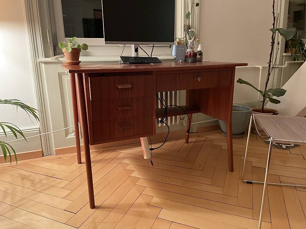 Bureaux: Schöner Teak Schreibtisch – D'occasion à Luzern par larissahaas 2