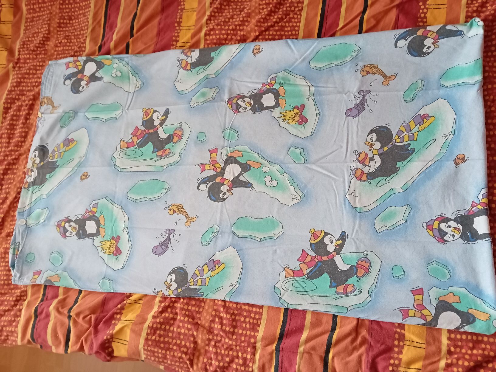 Biancheria da letto: Grosser Kissenbezug mit Pingu – Usato da Witterswil venduto da hele04