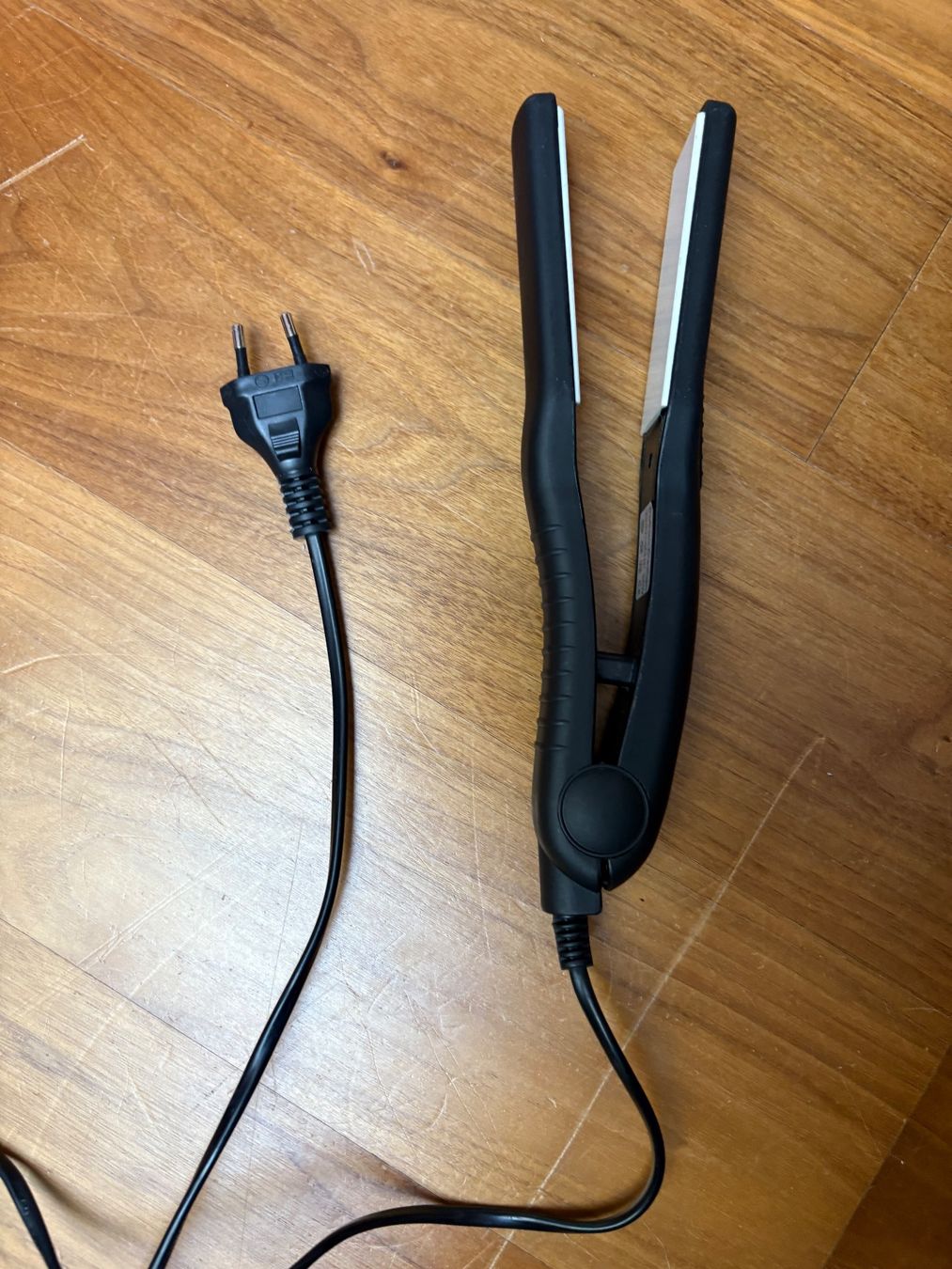 Lockenstäbe & Haarglätter: Lisseur Italian Design IDE9600 – Gebraucht aus Lausanne von reb_vpy7 3