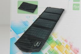 Solarpanel Klappbar 14W mit 2x USB Ausgang / Neuware