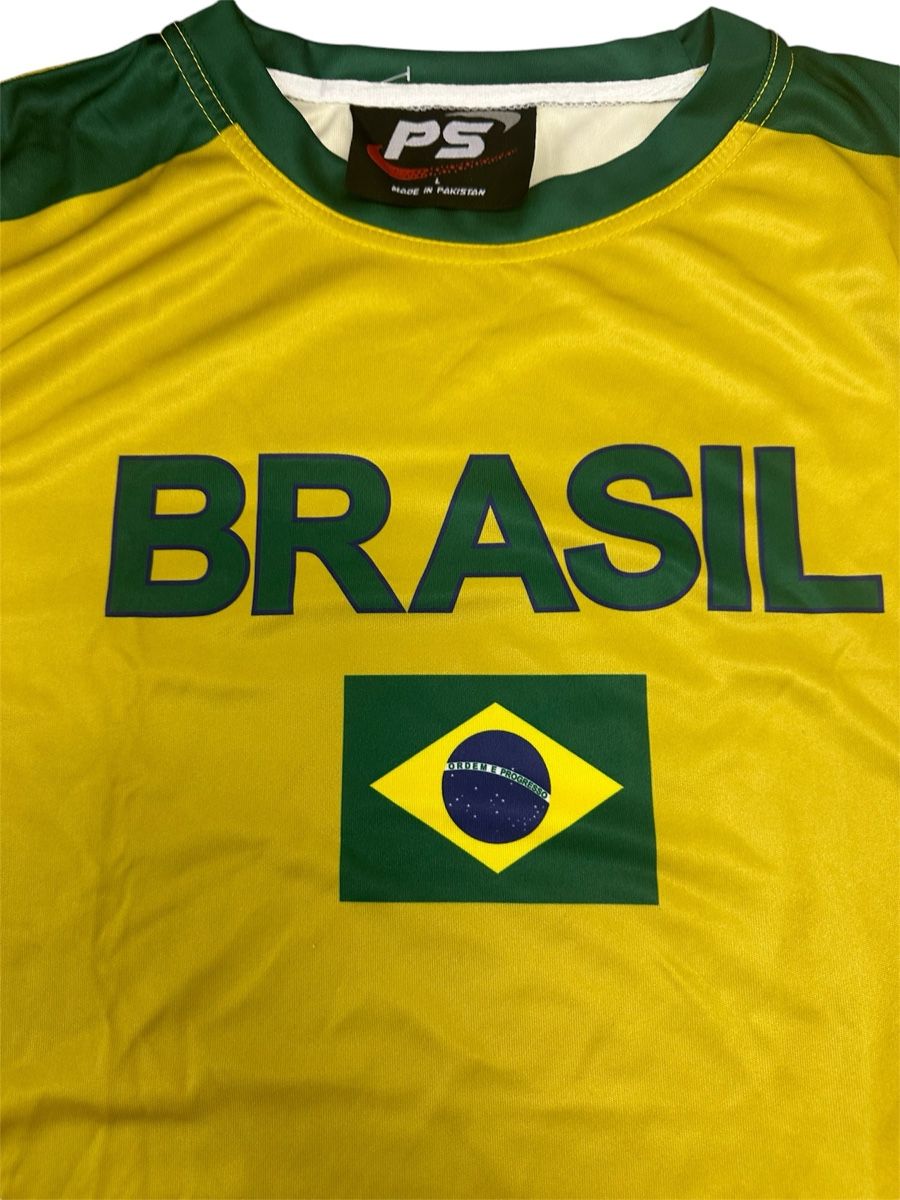 Leibchen & Hosen: Brasilien Fussball shirt – Gebraucht aus Buochs von zukkias 3