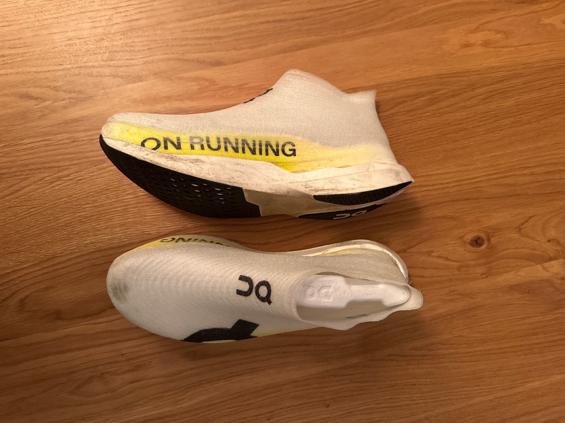 On Scarpe da uomo: LightSpray Cloudboom Strike On Running Shoe Race Day – Usato da Zürich venduto da fabstroem 1