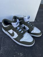 Nike dunk low weiss/olivegrün Gr. 44