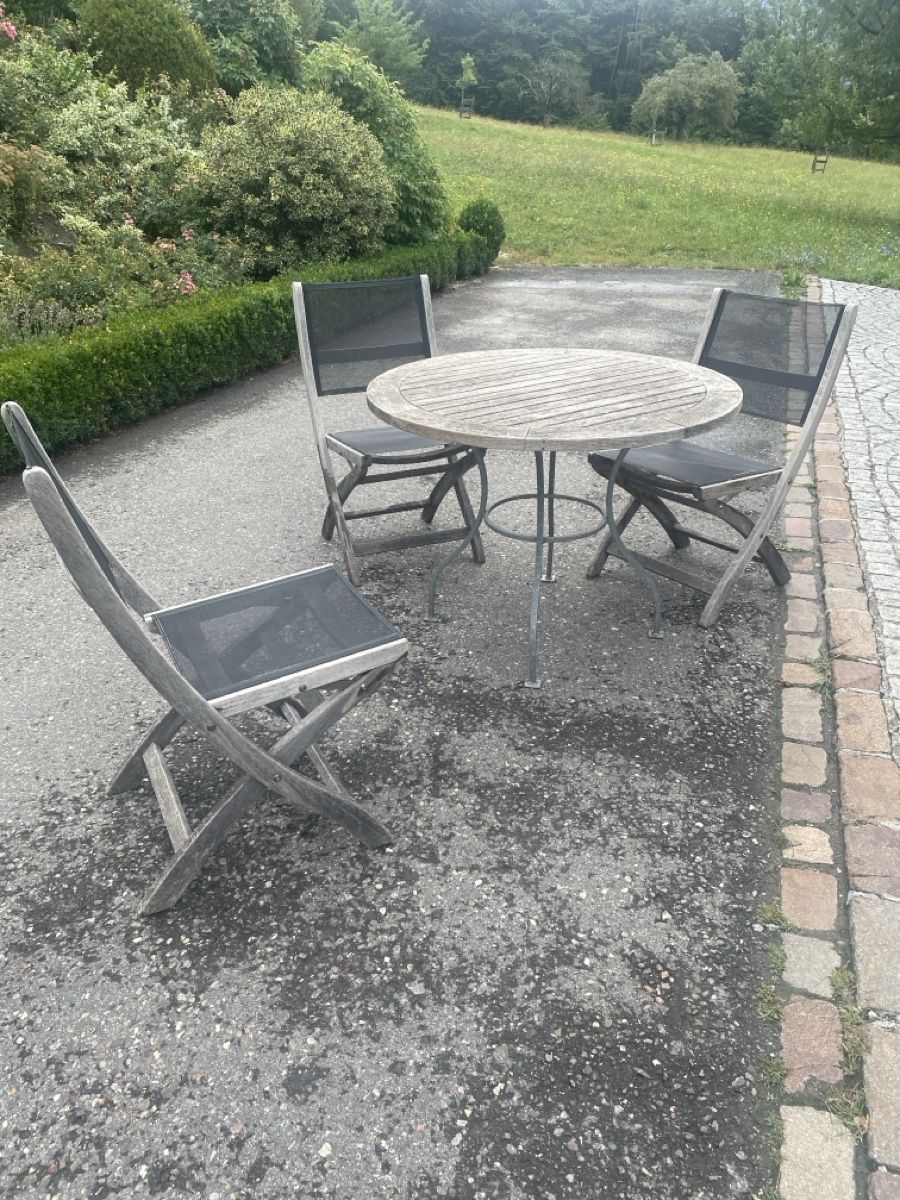 Tables: Gartentisch und Stühle – D'occasion à Jenins par Grischamobil 3