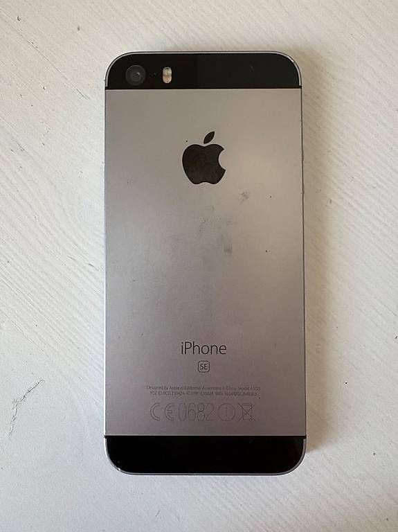 Apple Handys / Smartphones: iPhone SE 1. Generation 16 GB – Gebraucht aus Dübendorf von BakeevaK 1