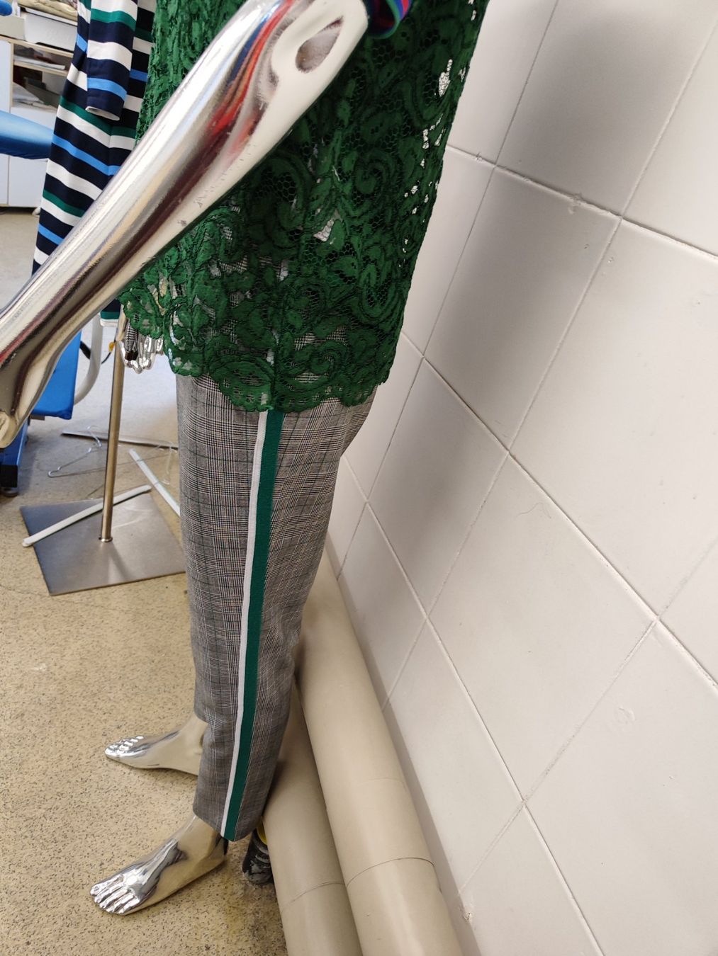 Costumi: Shirt Gr 40 Hose GR 36 – Usato da Langnau am Albis venduto da Judithsebi 7