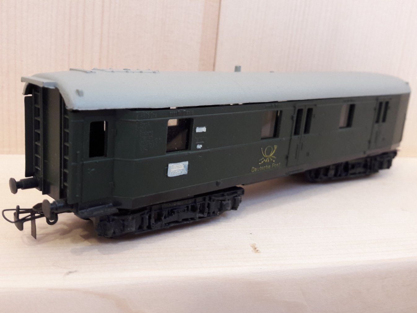 Modellini di ferrovie: Schicht HO DC : DR fourgon postal 4 essieux – Usato da Buttes venduto da Cafe2005 2