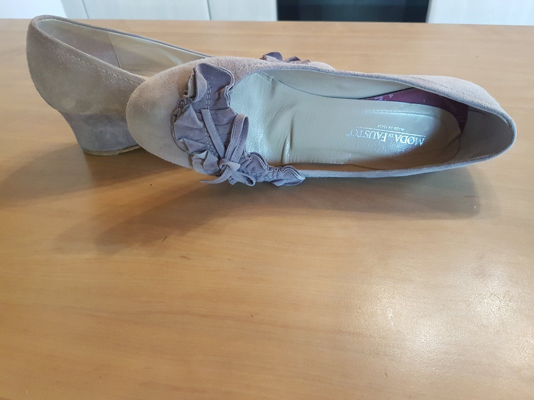 Damenschuhe: Chaussures daim talon compensé marque Moda di Fausto 39.5 – Gebraucht aus Villiers von san_jn5w 1