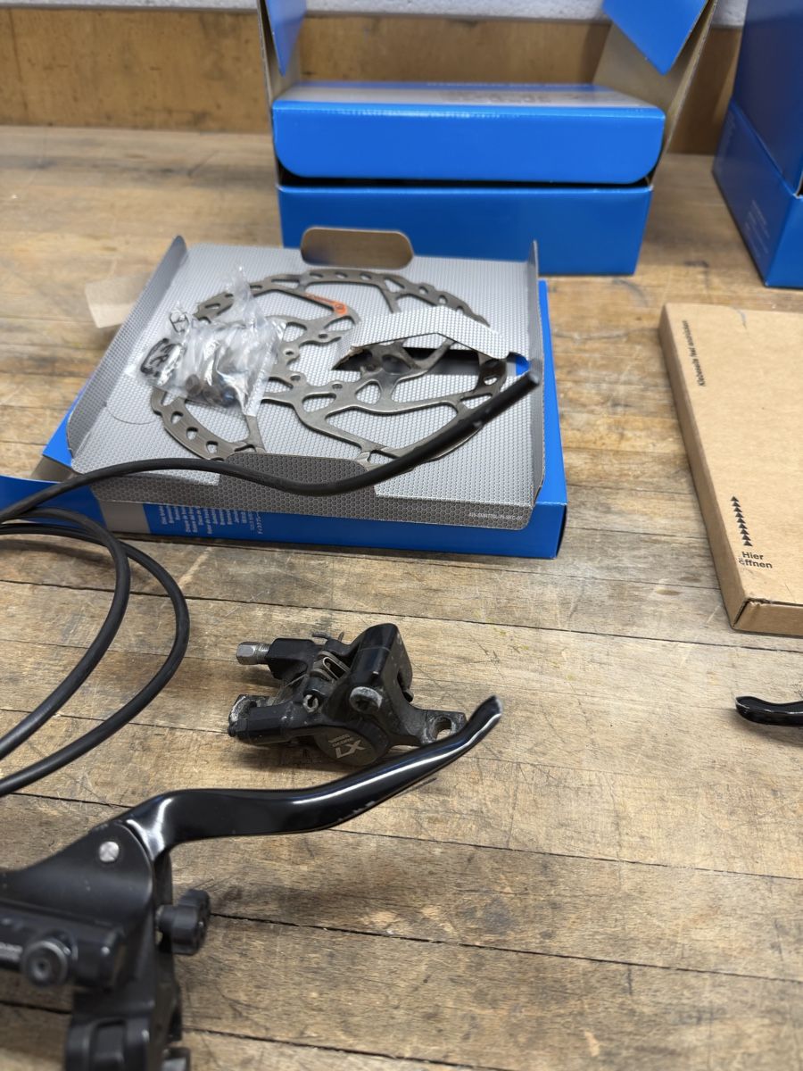 Shimano Pezzi di ricambio: Shimano Scheibenbremsen Set  – Usato da Zermatt venduto da mpower431 5