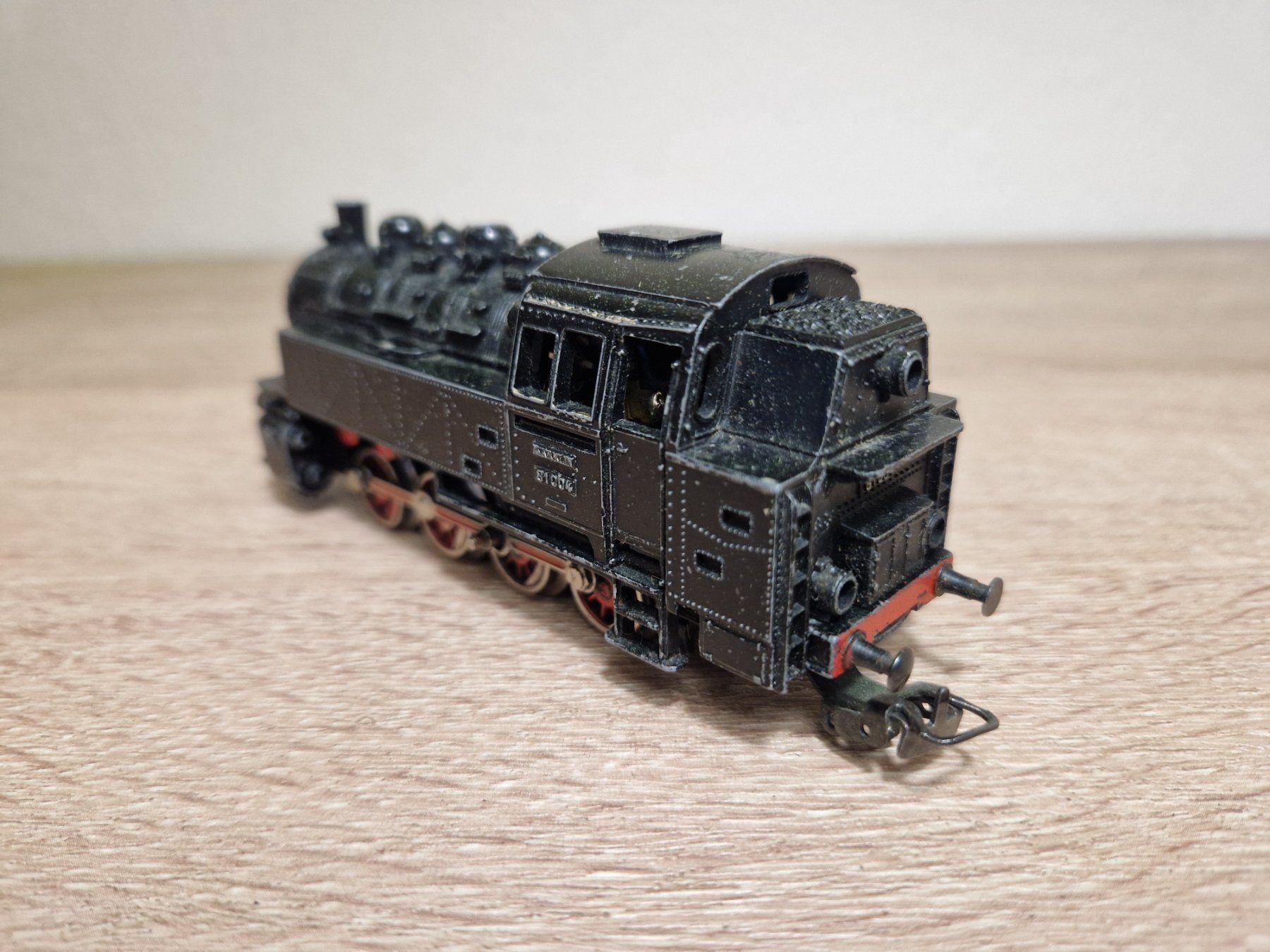 Märklin Modellini di ferrovie: Märklin 3031 Dampflok BR 81 H0 – Usato da St-Aubin-Sauges venduto da Lo_Go 3