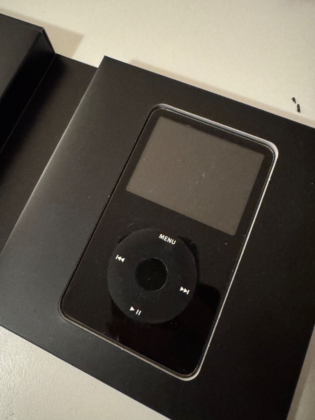 Apple Tragbarer Mediaplayer: iPod 5.5 Generation Classic, Wolfson DAC – Gebraucht aus Zürich von isr_sq8k 2