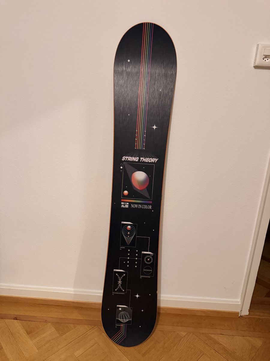 Boards: Snowboard String Theory 153 cm – D'occasion à Lausanne par iam_xzf8
