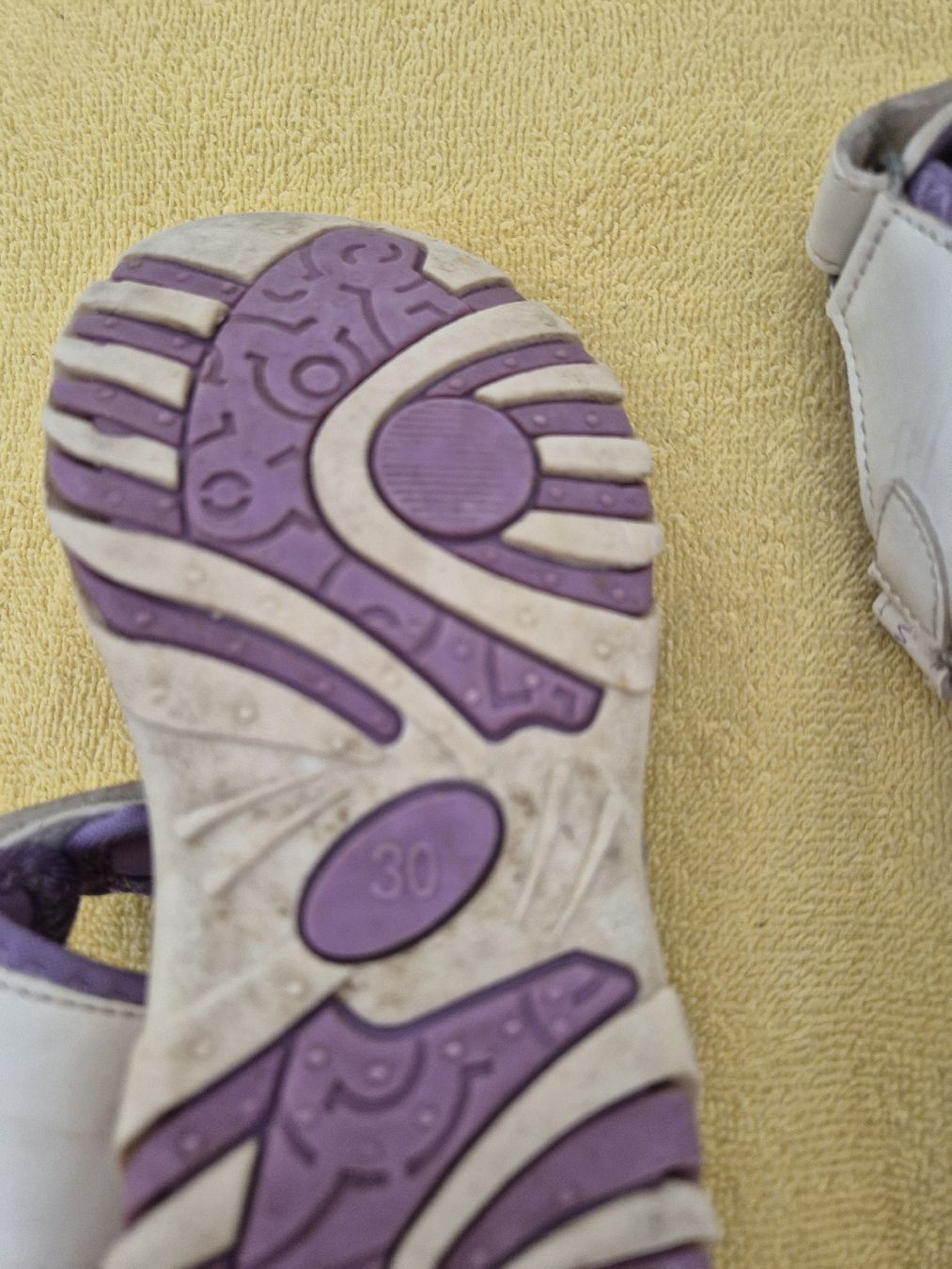 Scarpe per ragazze: Sandale – Usato da Hörhausen venduto da Nuage81 4