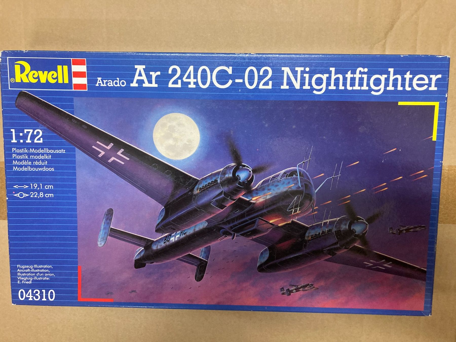 Revell Kit di modellismo & Modellini statici: Flugzeug Plastikbausatz – Nuovo (secondo la descrizione) da Frauenfeld venduto da oli_hy8j