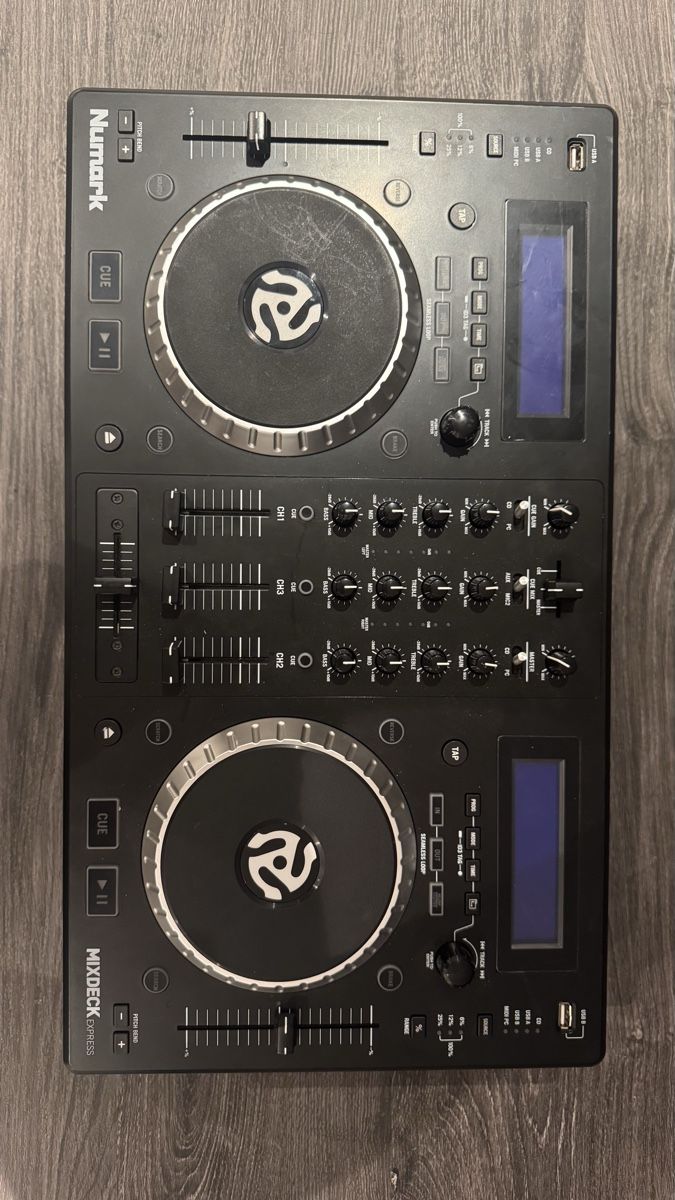Numark Mischpulte: Numark Mixdeck Express – Gebraucht aus Oberwil-Lieli von KZA5563 1
