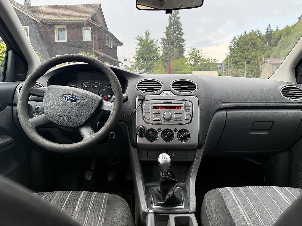 Automobili: Ford Focus 1.6 Turnier Benzin – Usato da Unterkulm venduto da Rapo. 3
