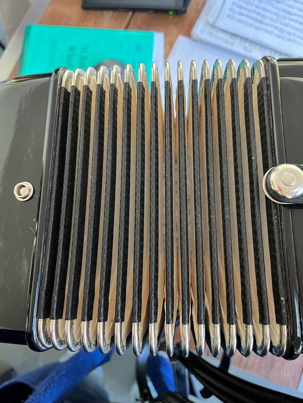 Hohner Strumenti musicali: Hohner Atlantic IV N de luxe – Usato da Schlattingen venduto da rencor94 1