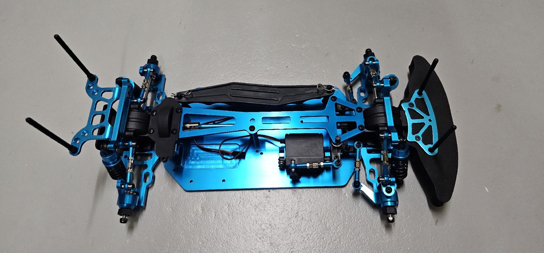 Modellismo RC: RC CHASSIE 4x4 1:10 ALU – Nuovo (secondo la descrizione) da Fischbach LU venduto da Speedygonzales999