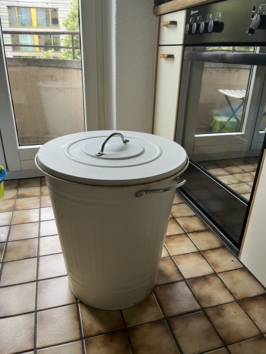 Cestini per rifiuti: Ikea Abfall Müll Tonne 40 L – Usato da Zürich venduto da bruni09 1