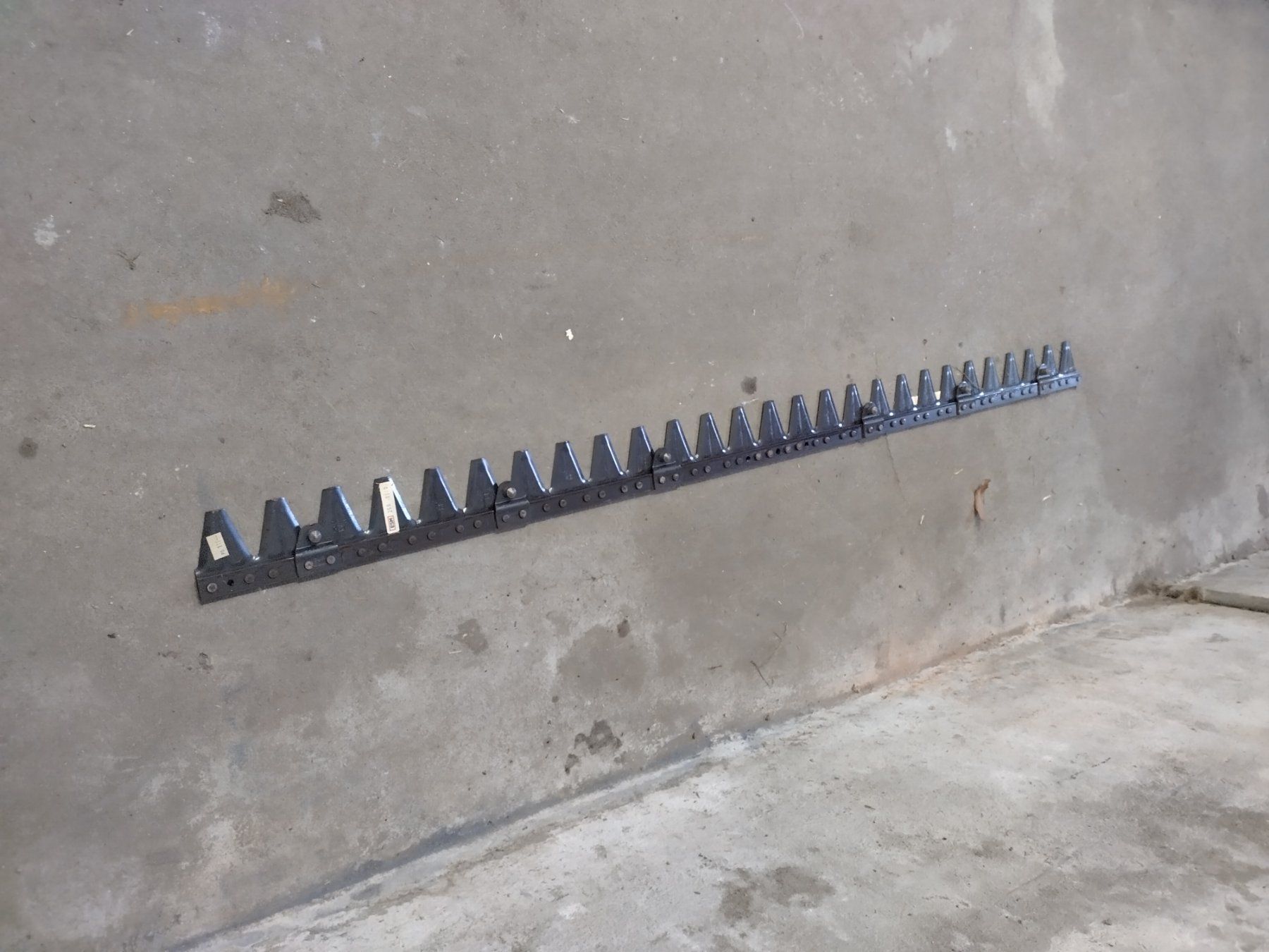 Bucher Alle Maschinen: Mähmesser ESM 137CM 250.0110 – Neu (gemäss Beschreibung) aus Wichtrach von Gfeui87 1