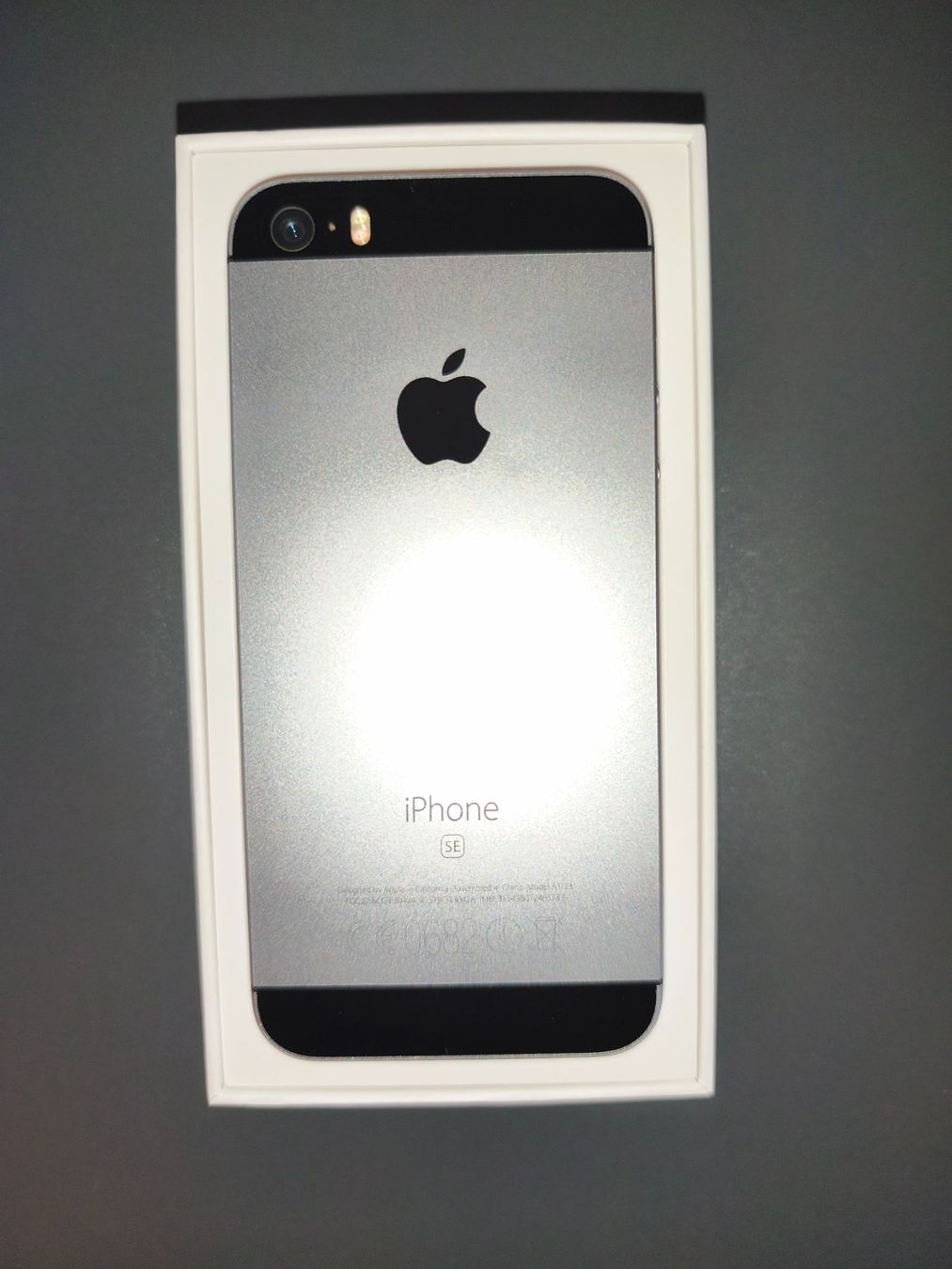 Apple Telefoni cellulari / Smartphones: iPhone SE 64 GB 1. Generation – Usato da Schönried venduto da lafleuron 2