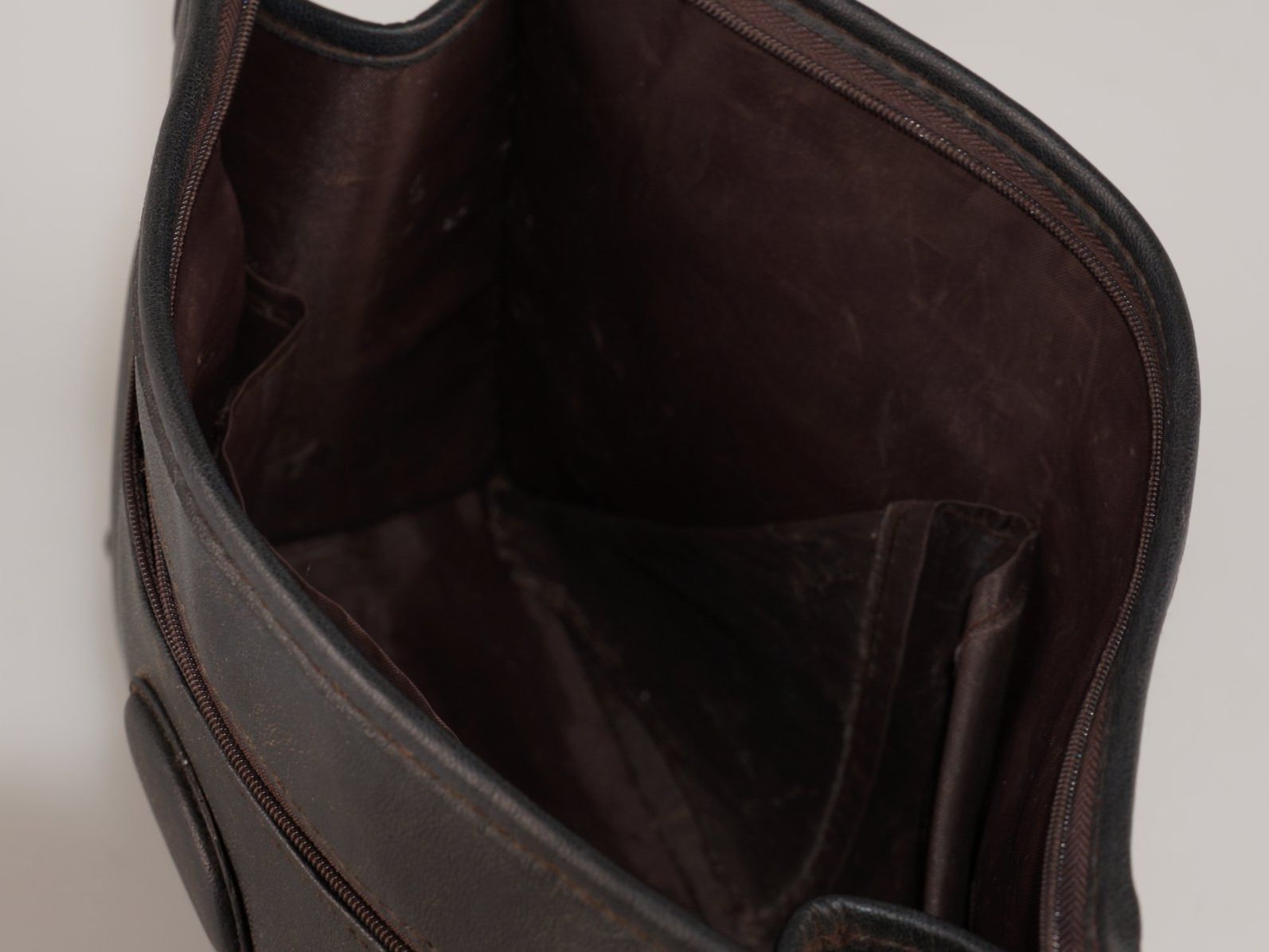 Portagioie: Schwarze Kosmetiktasche – Usato da Rüti ZH venduto da Restwert_Rueti_ZH 4