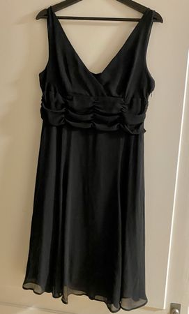 Schwarzes Esprit-Kleid Gr.40
