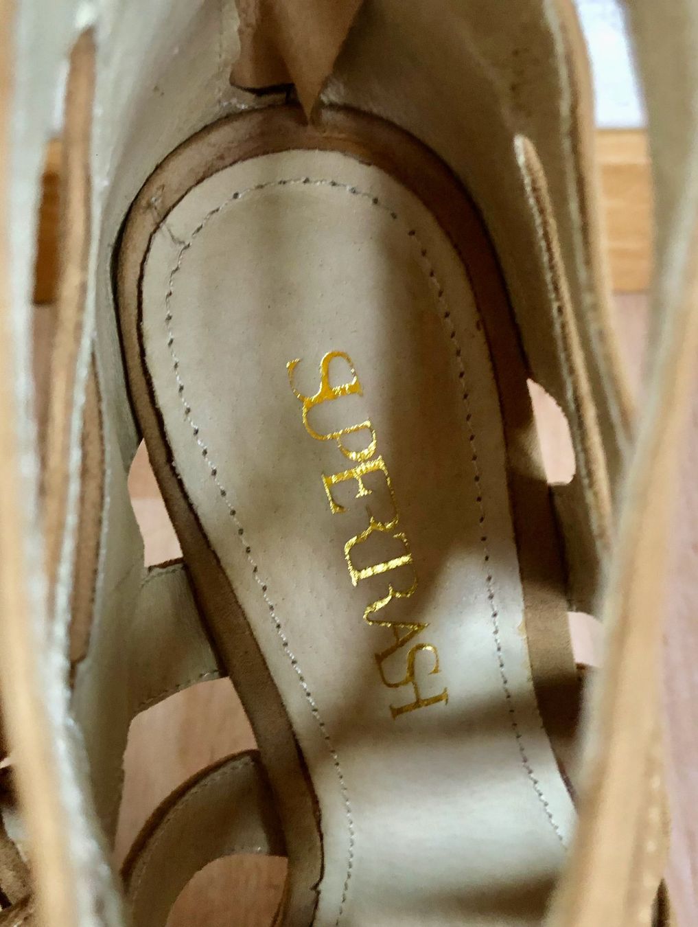 Damenschuhe: NEU: Supertrash Wildleder Pumps, Highheels, 38, hellbraun – Neu (gemäss Beschreibung) aus Zürich von aboxi 5