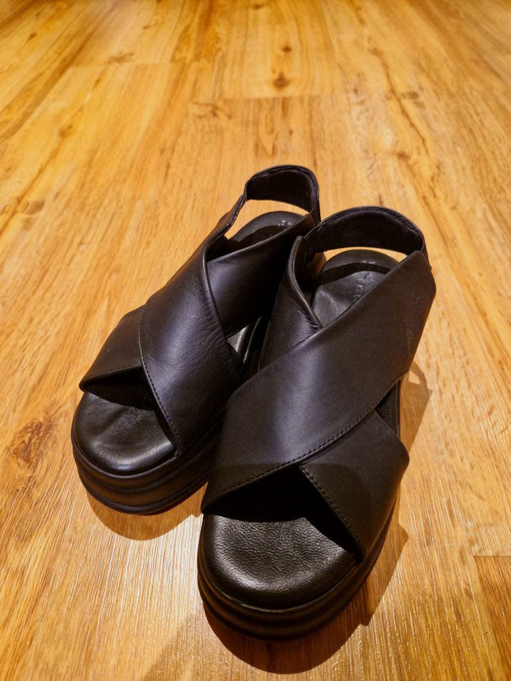 Tamaris Scarpe da donna: Leder Sandalen Tamaris 37 – Usato da Buttikon SZ venduto da Joanna128 3