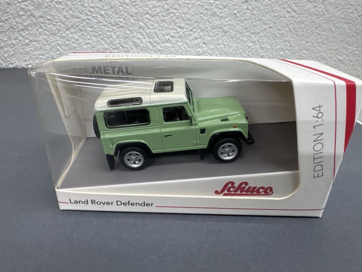 Land Rover Modellini d'auto: Land Rover Defender 1:64 Schuco – Nuovo (secondo la descrizione) da Luzern venduto da aa43modelcars-Luzern 4