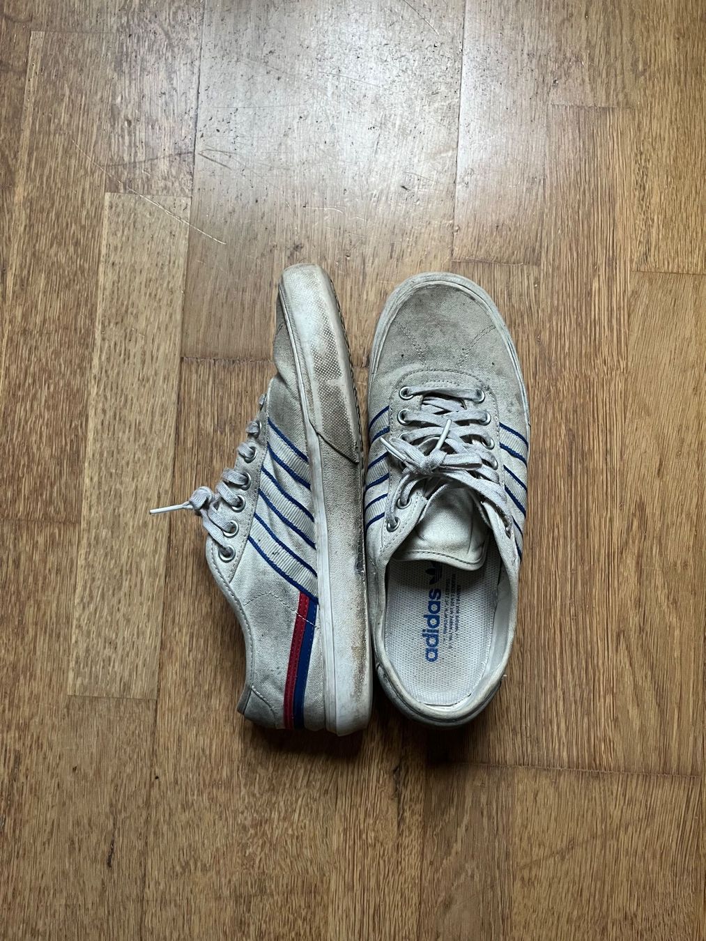 Adidas Scarpe da uomo: Adidas Schuhe weiss 42 2/3 – Usato da Niederscherli venduto da noa_tc6b 2