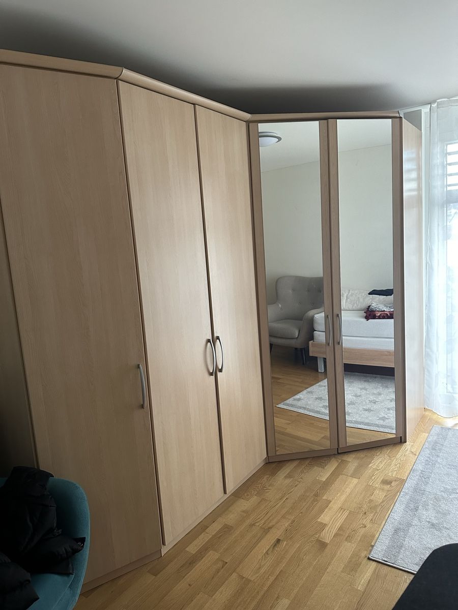 Schränke: Eckkleiderschrank – Gebraucht aus Altendorf von ami_9f7p