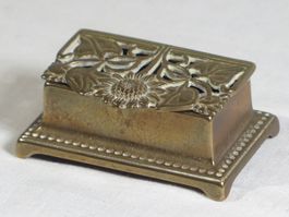 Briefmarkenspender mit Jugendstil Sonnenblumen Dekor