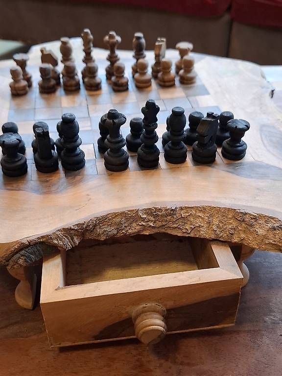 Giochi: edles Schach aus Holz – Usato da Basel venduto da Lukesh667 2