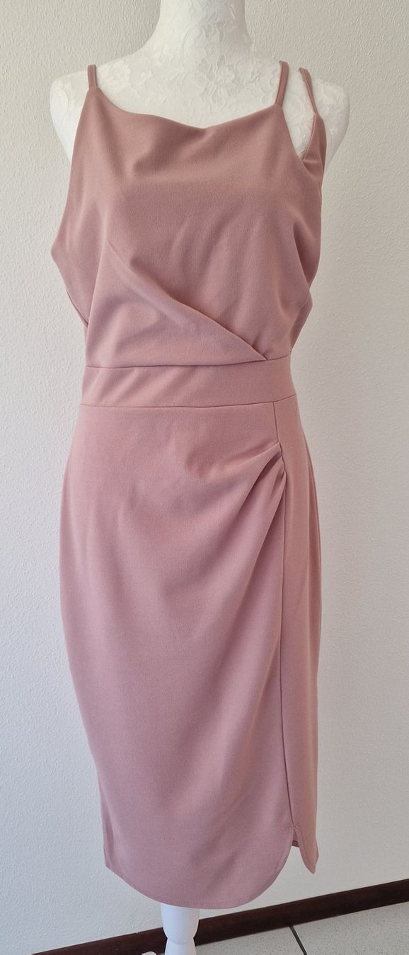 Vestiti: ROBE ROSE – Nuovo (secondo la descrizione) da Camorino venduto da JPHANDMADE1