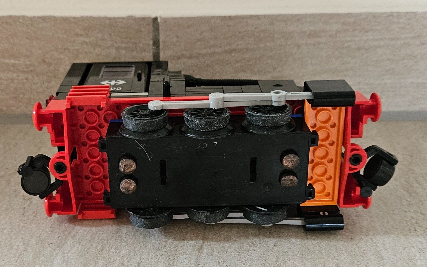 Lego Spielzeuge: Lego Eisenbahn 12V - Lok schwarz – Gebraucht aus Hedingen von Cloudhopper7 3