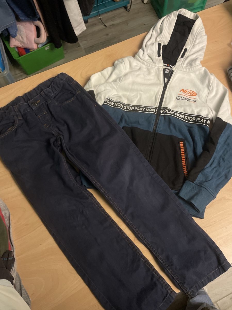 C&A Kleiderpakete & -sets: C&A Set: Nerf Jacke und Jeans, Gr. 134 – Gebraucht aus Obergerlafingen von cabo4