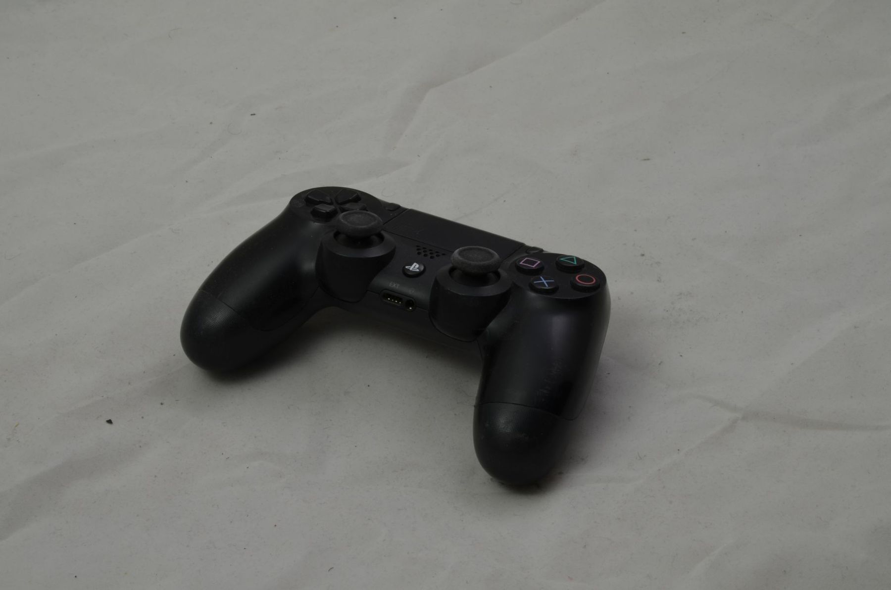 Controller: Sony Playstation 4 Original Controller – Usato da Buchs AG venduto da SellAndBuyX 4