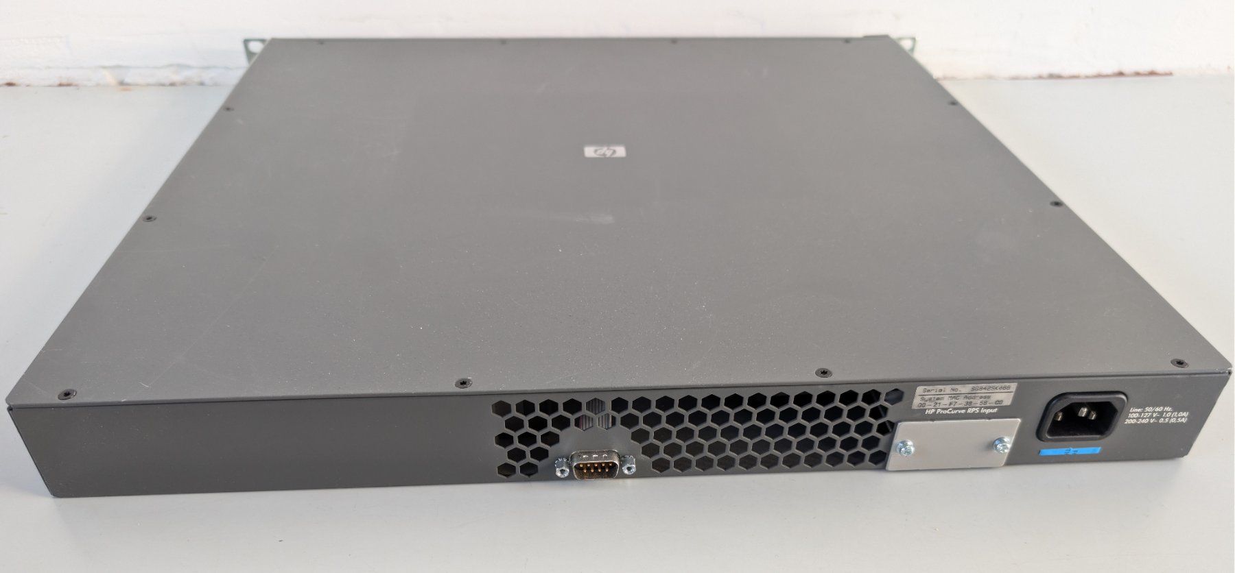 Hewlett Packard Hub & Switch: HPE ProCurve Switch 2848 48-Port – Usato da Dietlikon venduto da ComdatAG 2