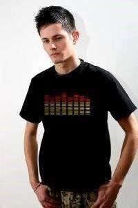 T-Shirts: T-Shirt EL TShirt LED leuchtend equalizer – Neu und originalverpackt aus Yverdon-les-Bains von Netgadget_SARL